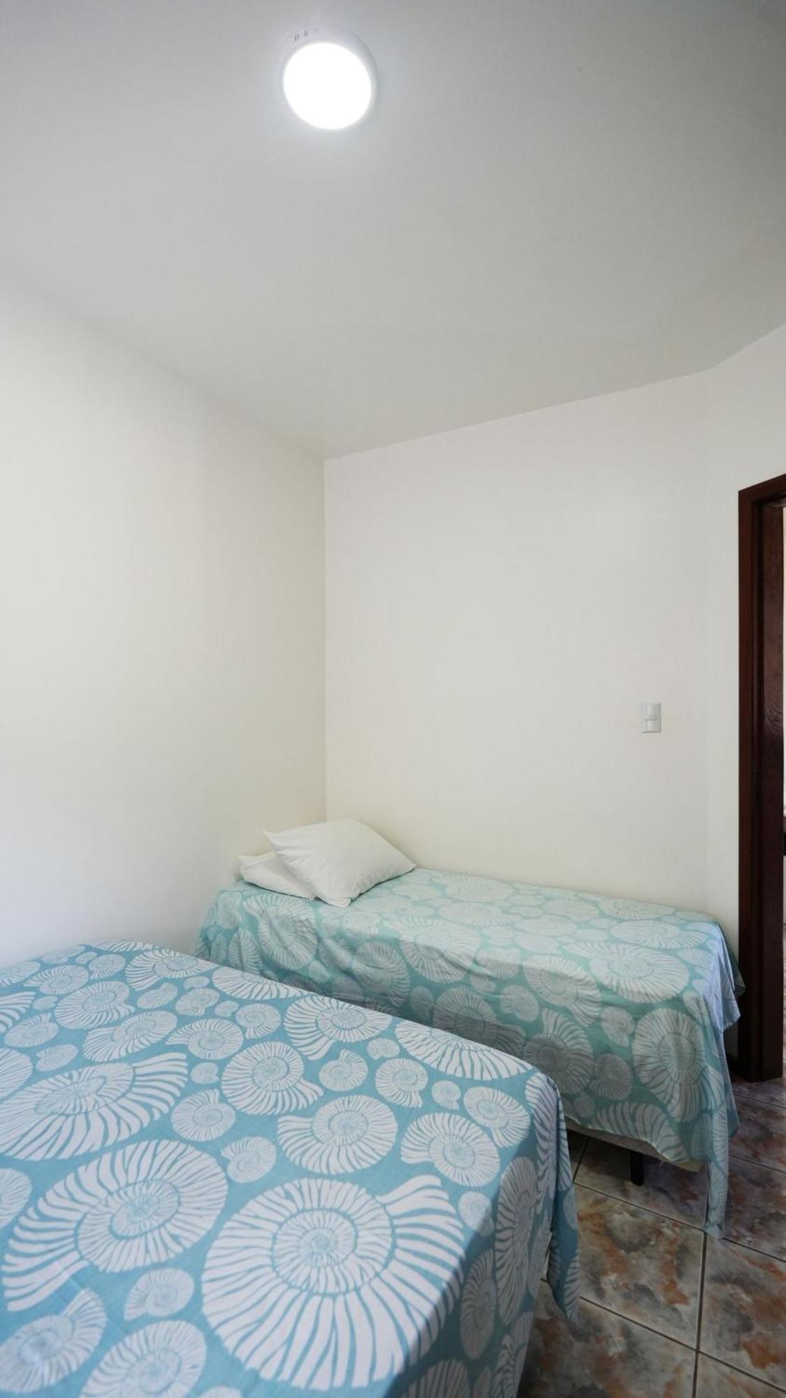 בומבינאס Residencial Adolfo - Mestre Naro מראה חיצוני תמונה