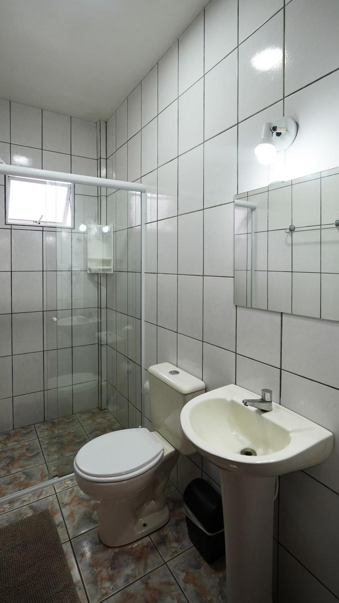 בומבינאס Residencial Adolfo - Mestre Naro מראה חיצוני תמונה
