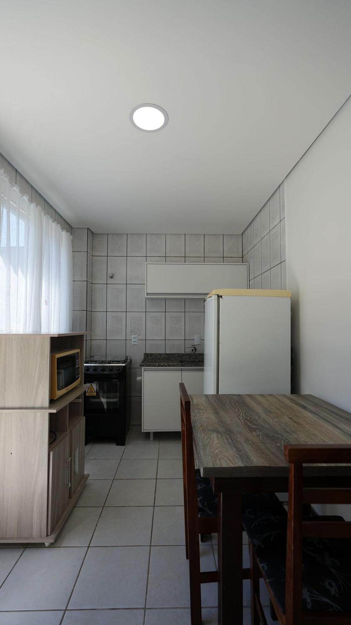 בומבינאס Residencial Adolfo - Mestre Naro מראה חיצוני תמונה