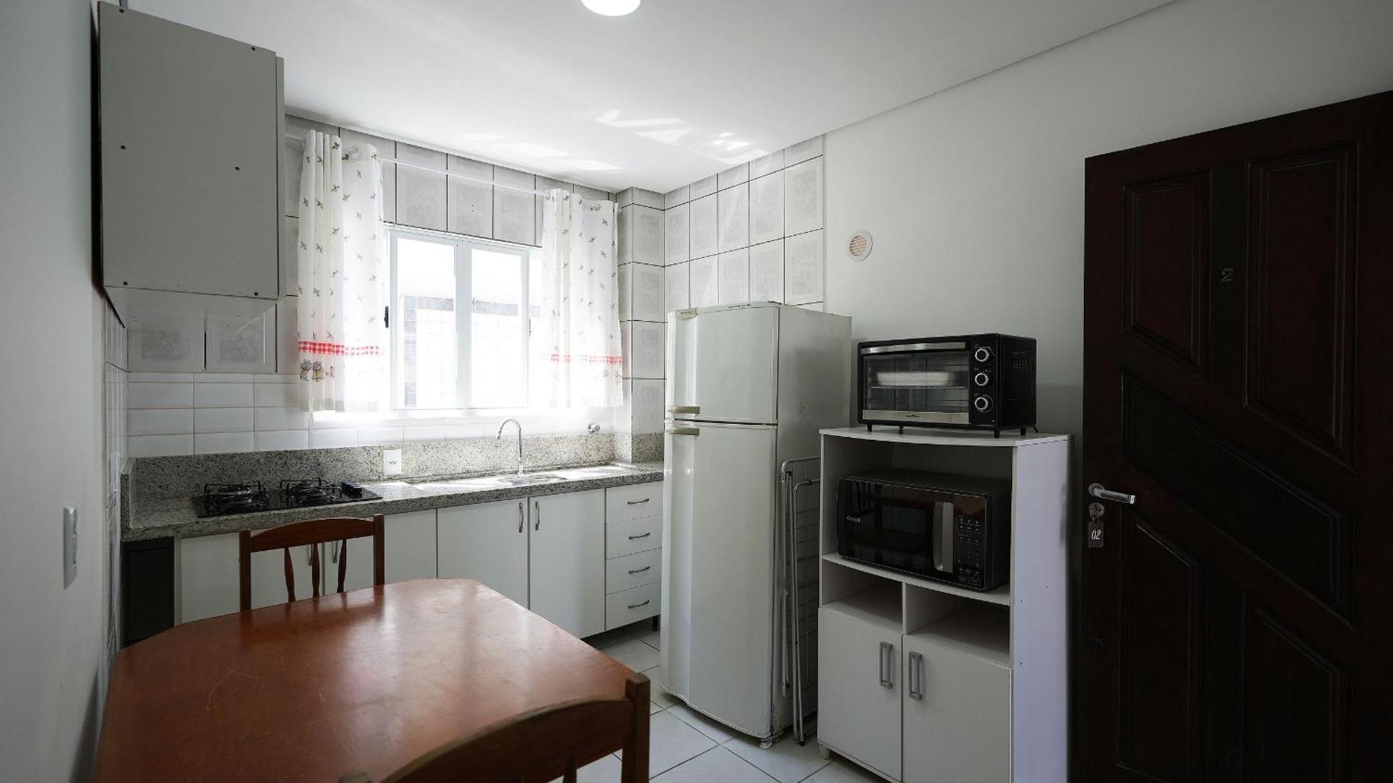 בומבינאס Residencial Adolfo - Mestre Naro מראה חיצוני תמונה