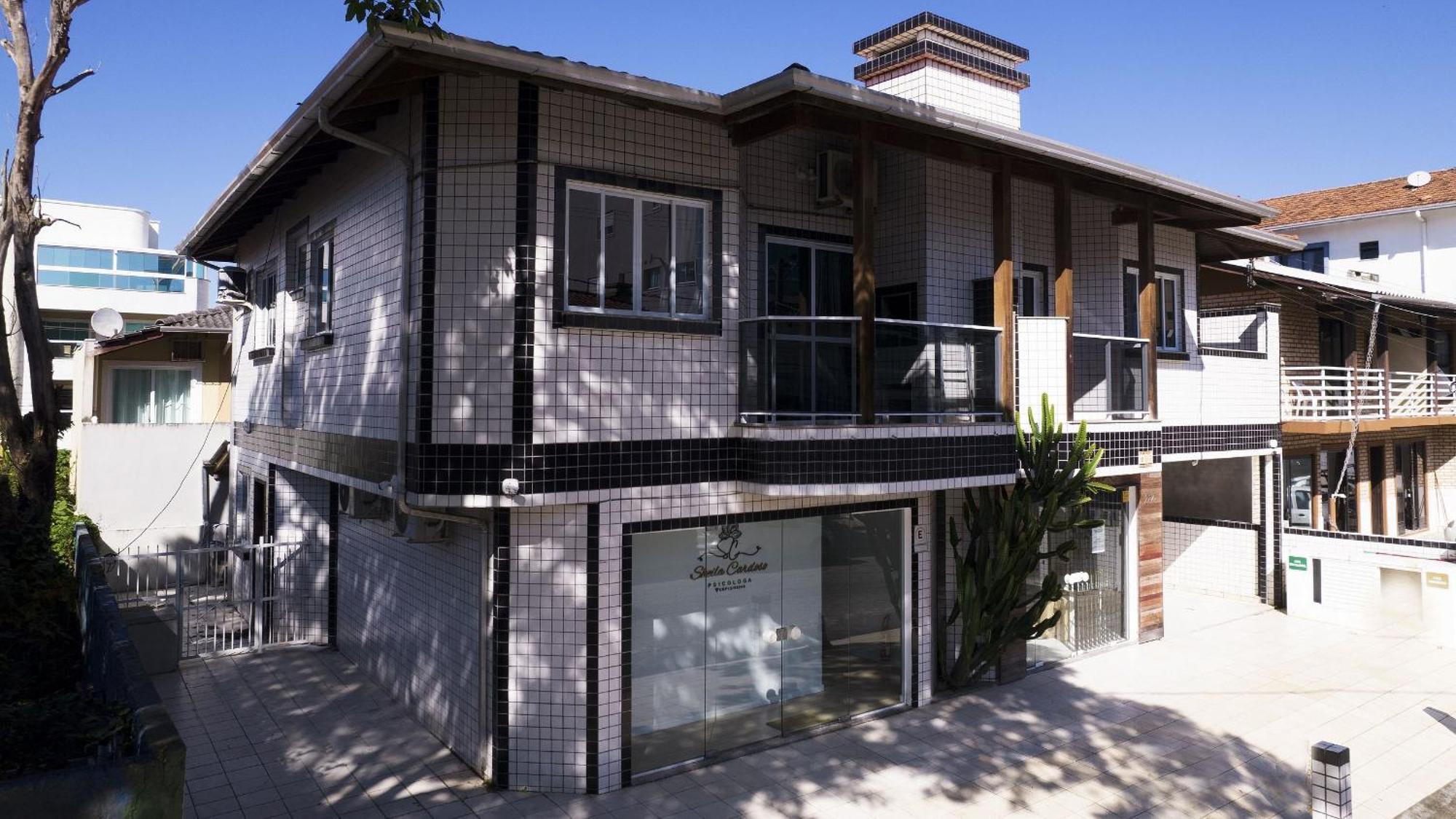 בומבינאס Residencial Adolfo - Mestre Naro מראה חיצוני תמונה